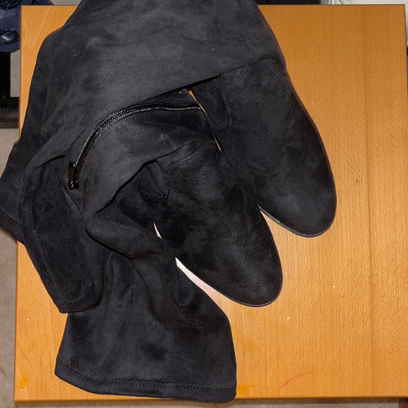 Cute suede boots - Picture 2 of 4